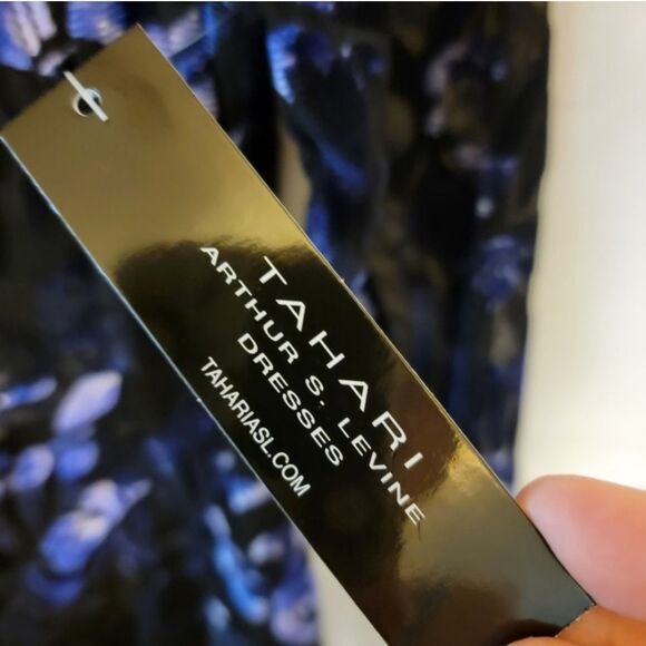 Tahari ASL Women's Size 8 Burnout Sheath Dress with Velvet details - Picture 6 of 13